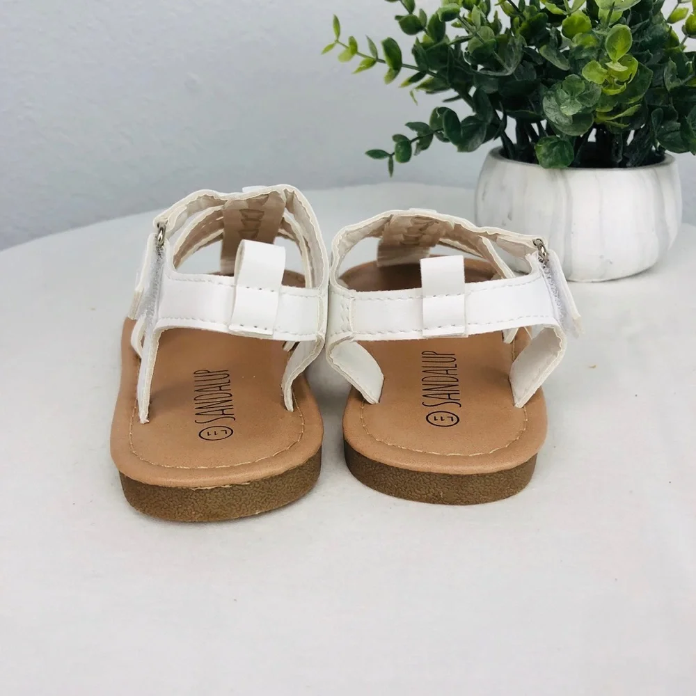 NWT WHITE VELCRO MUTLISTRAP GLADIATOR KIDS SANDALS